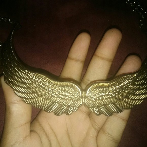 Angel wings necklace - Picture 1 of 3