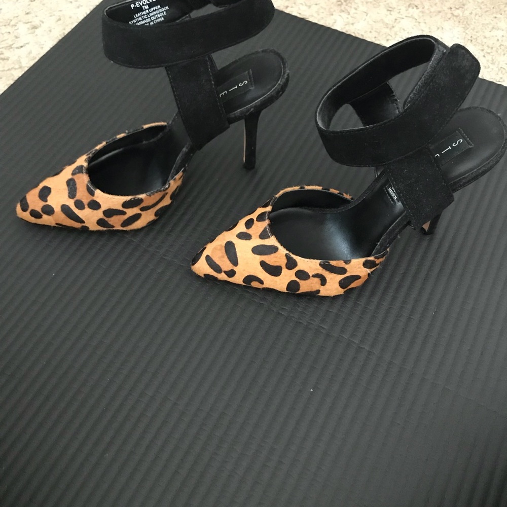 Steven by Steve Madden Leopard Pumps