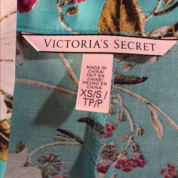 Victoria secrets kimono - Picture 3 of 4