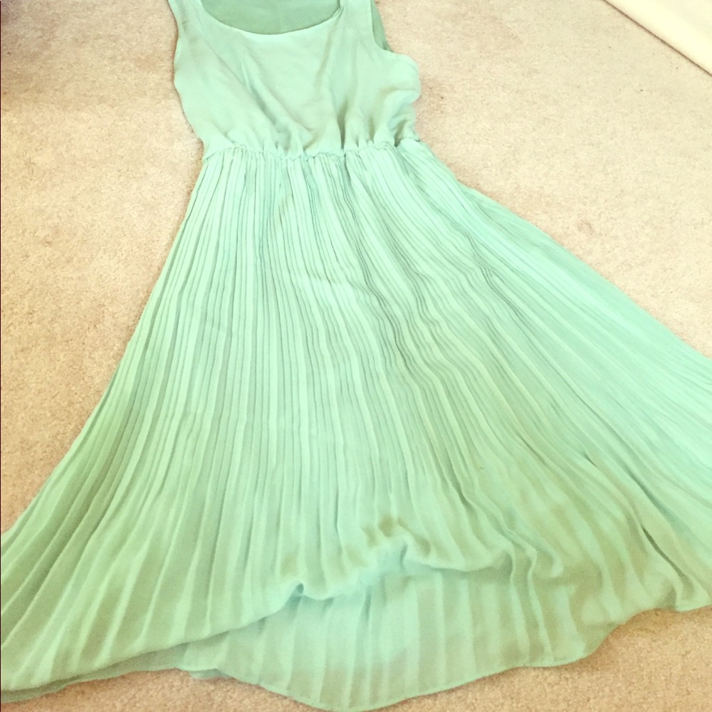 Beautiful chiffon green dress never worn