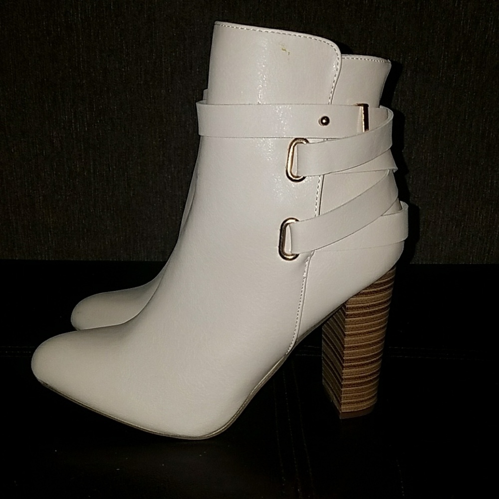 BOOTS - Picture 8 of 8