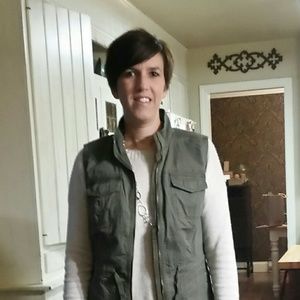 Meet your Posher, Robin