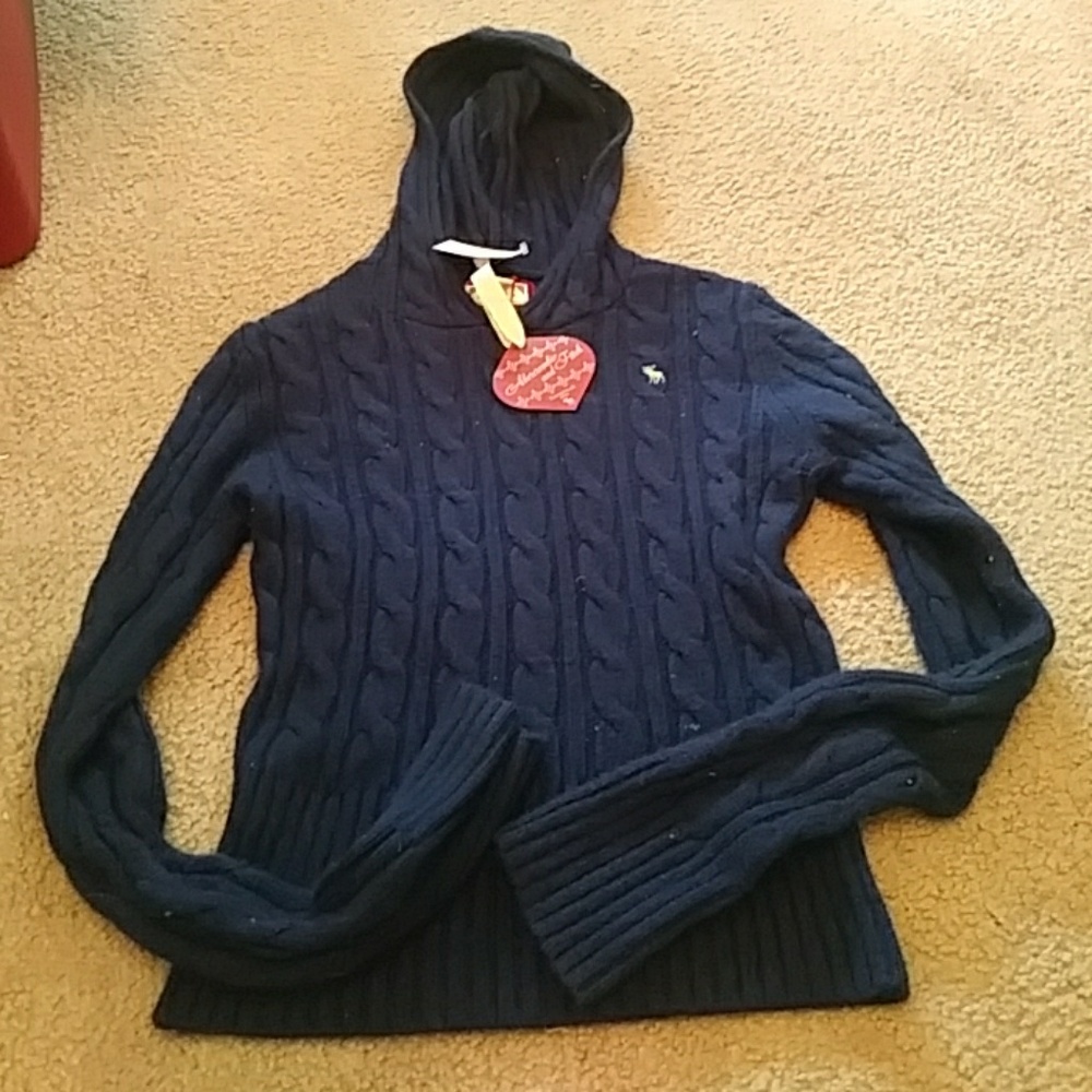 ❤A&F❤ Angora HOLIDAY sweater!! L