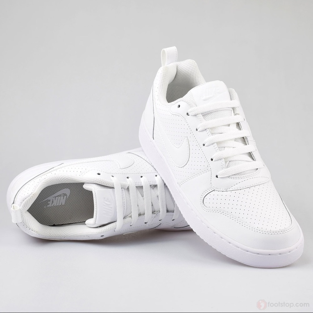 EUC Men's Nike Court Borough Low