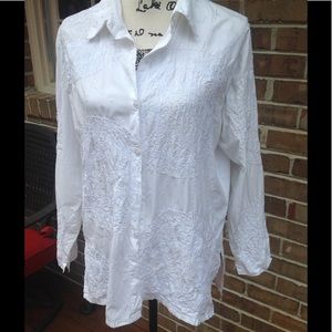 Gently worn Chicos shirt w/beading/embroidery