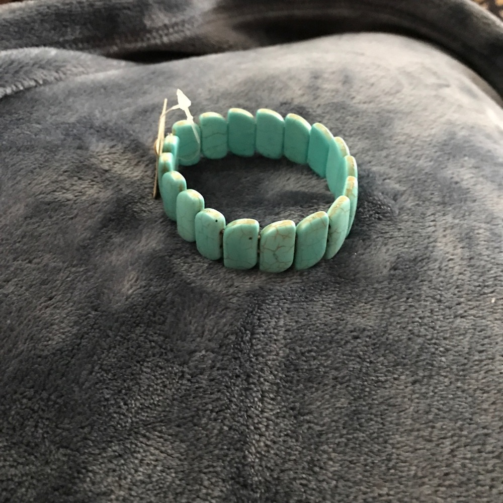 FREE GIFT WITH any purchase