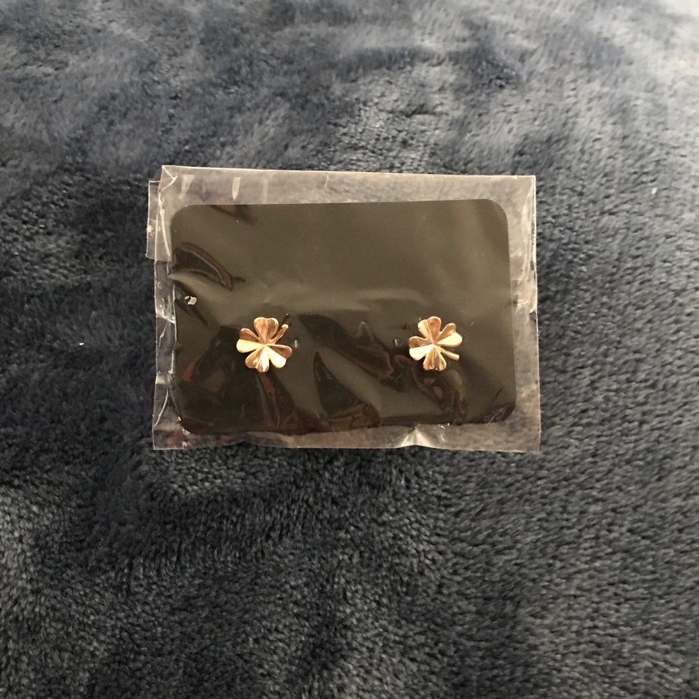 FREE GIFT WITH ANY PURCHASE