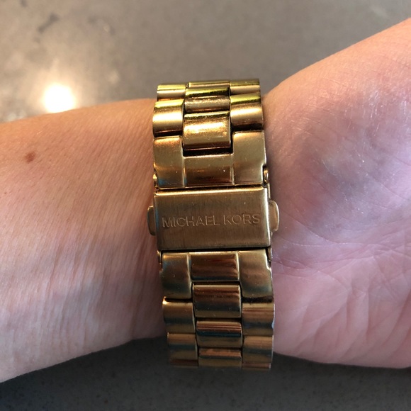 Gold Michael Kors watch - Picture 5 of 5