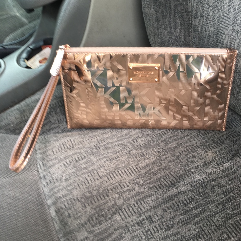 Michael Kors wristlet