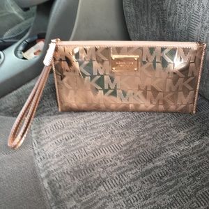 Michael Kors wristlet