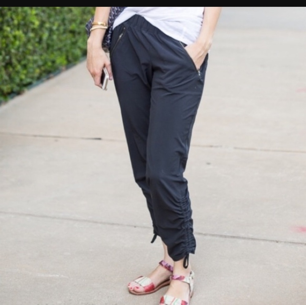 Athleta yoga pants