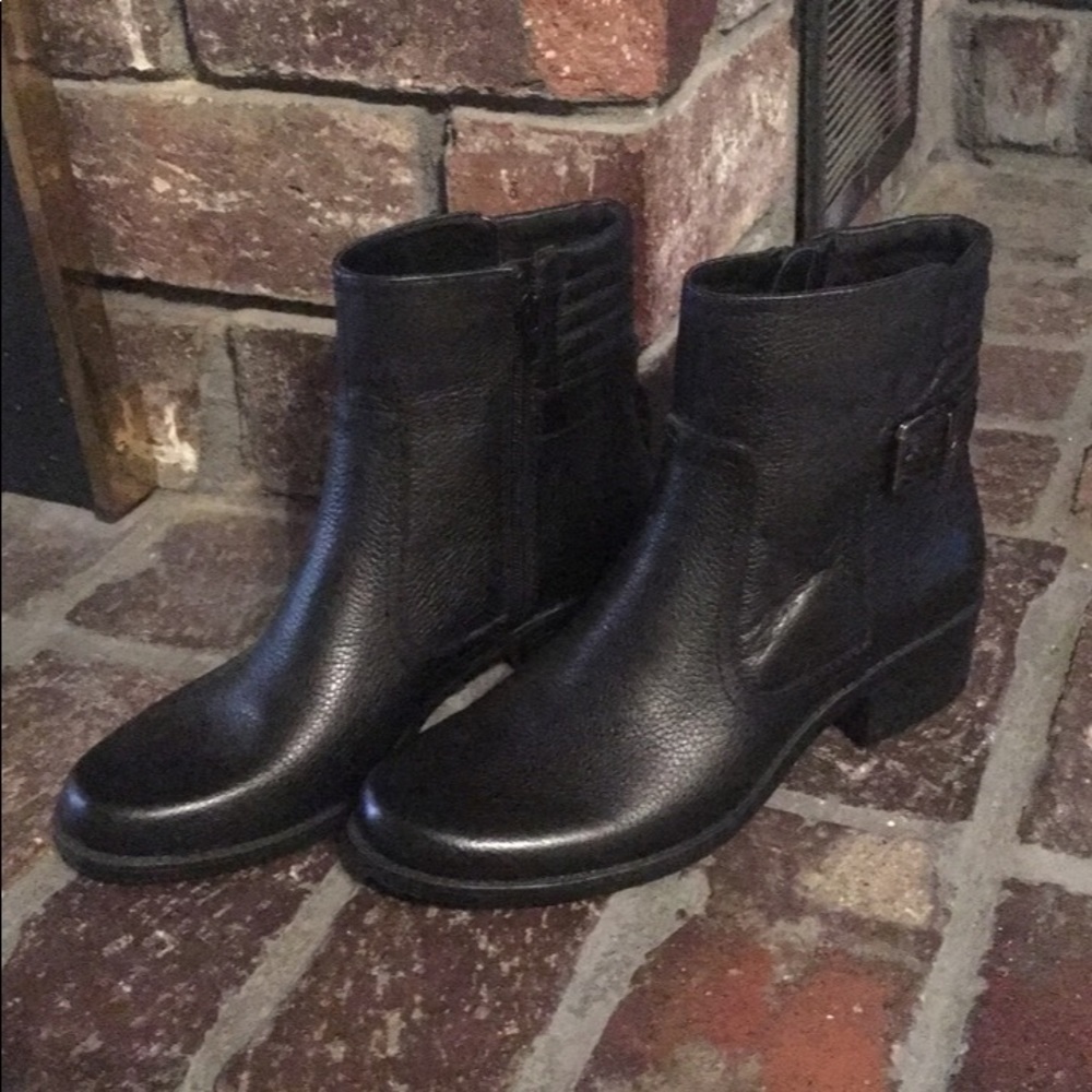 AK Sport Ankle Booties • Size 8.5 • NEVER WORN