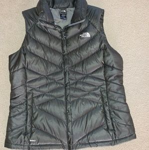 Northface black Aconcagua 550 vest XL