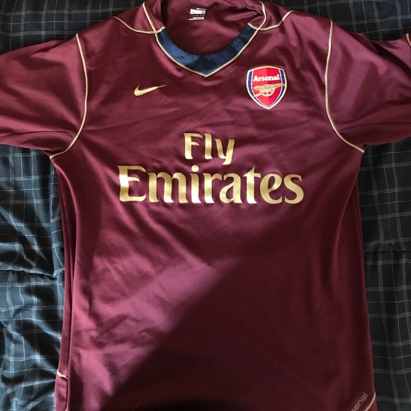 maroon arsenal jersey