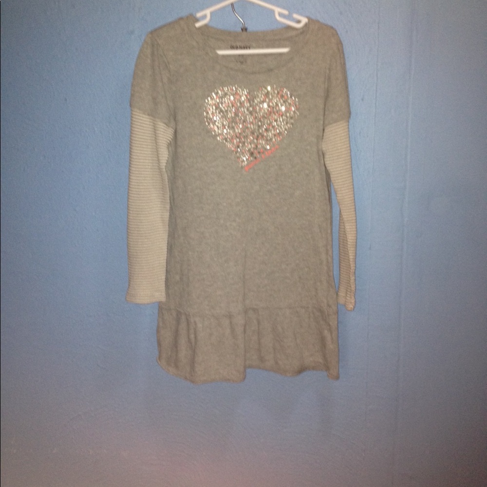 Old Navy "peace & love" Heart Shirt