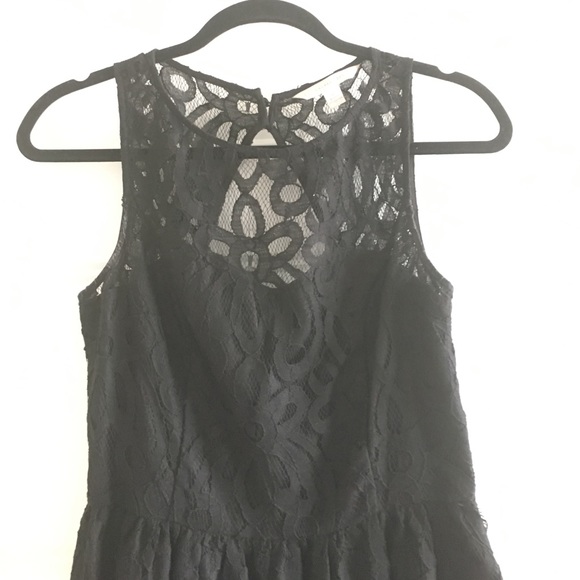 Black lace skater dress - Picture 2 of 3