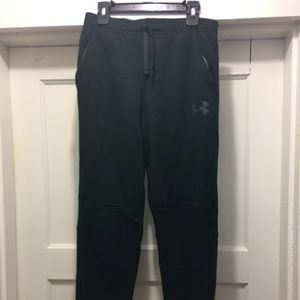Boy’s, L Black Under Armour sweatpants