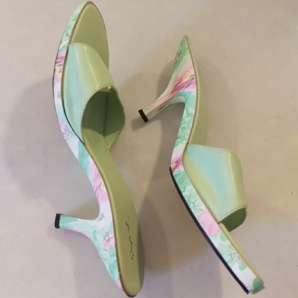 Qupid 11 mint green and pink 4 inch heel slide - Picture 3 of 5