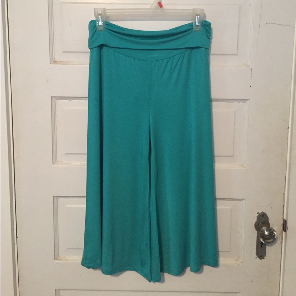 SOLD - Fold over knit gauchos