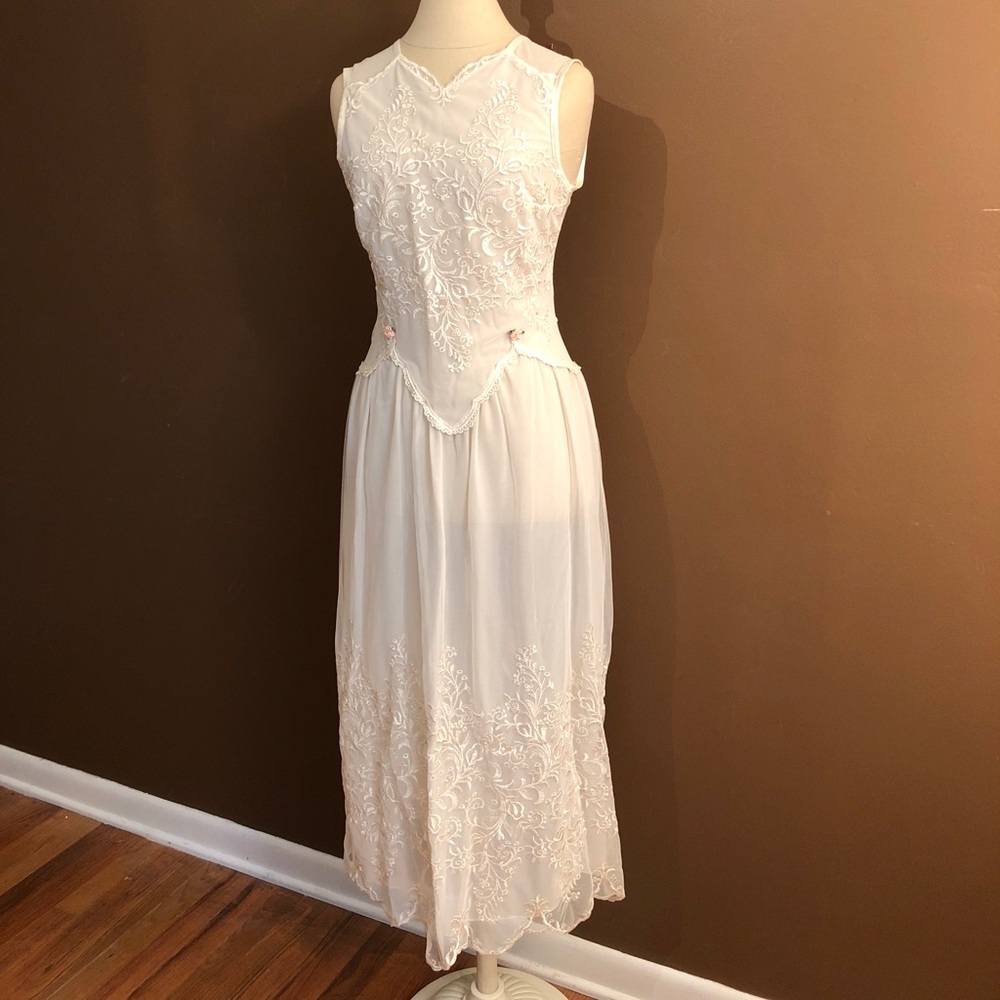 Flora Nikrooz Lingerie/ New Vintage