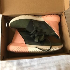 Adidas Tubular Defiant