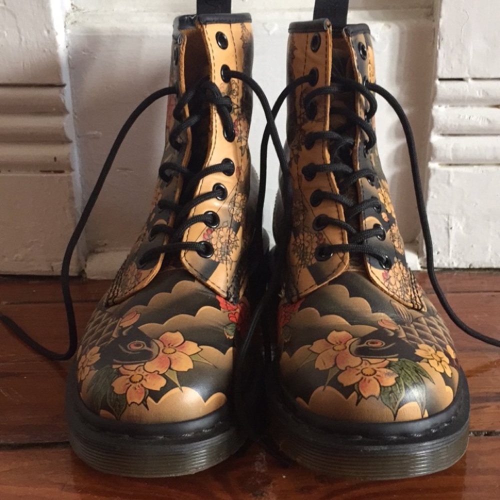 LIMITED EDITION Doc Martens