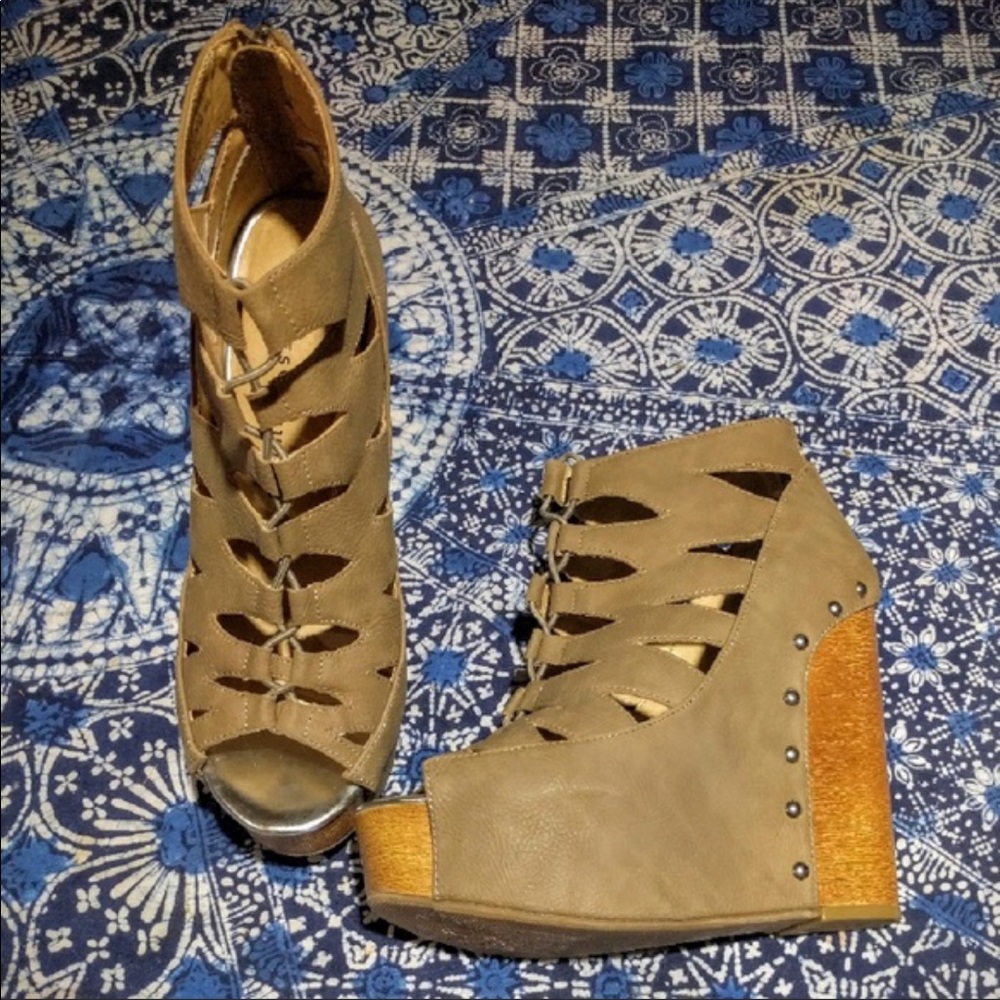 6” platform wedges