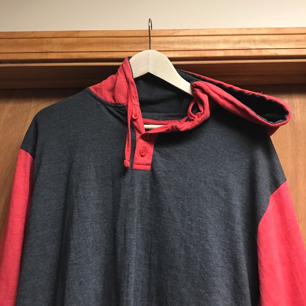 Men's M grey/salmon button hoodie
