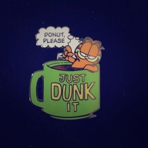 Garfield pin