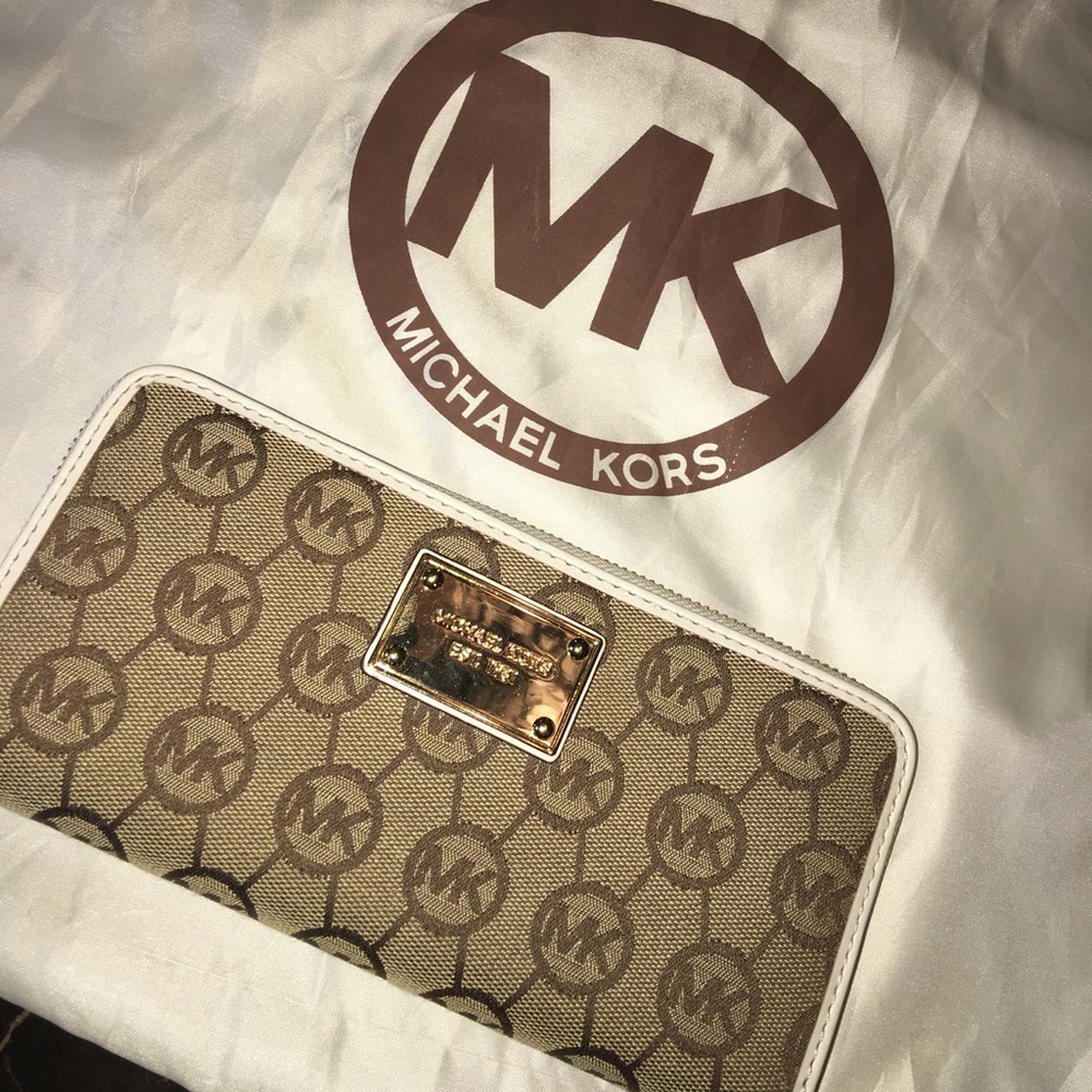 Authentic, signature, Michael Kors wallet