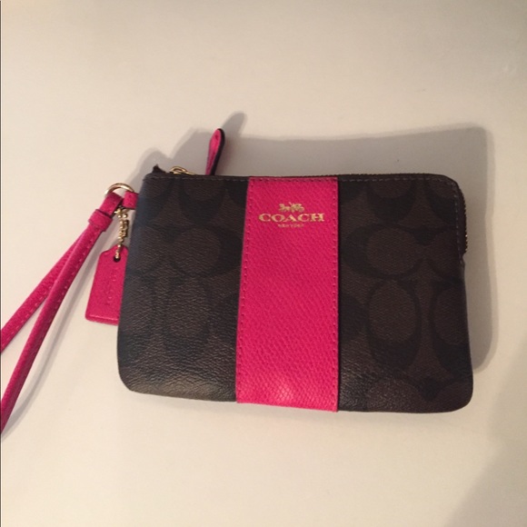 Coach Signature Corner Zip Wristlet - Picture 1 of 6