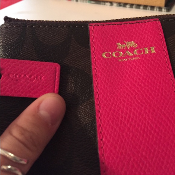 Coach Signature Corner Zip Wristlet - Picture 3 of 6