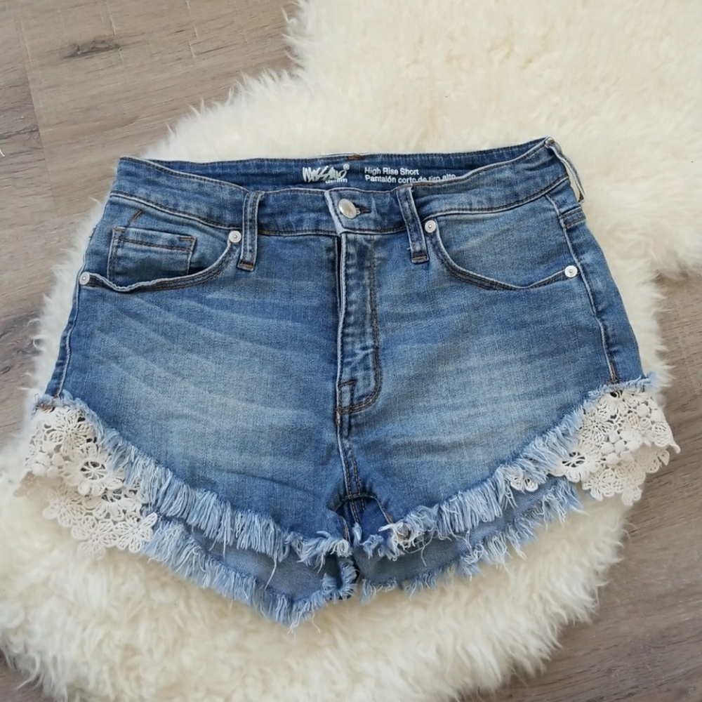 Mission cutoff jean shorts