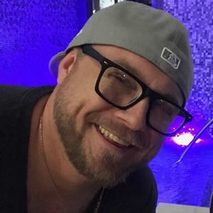 Meet your Posher, Weston