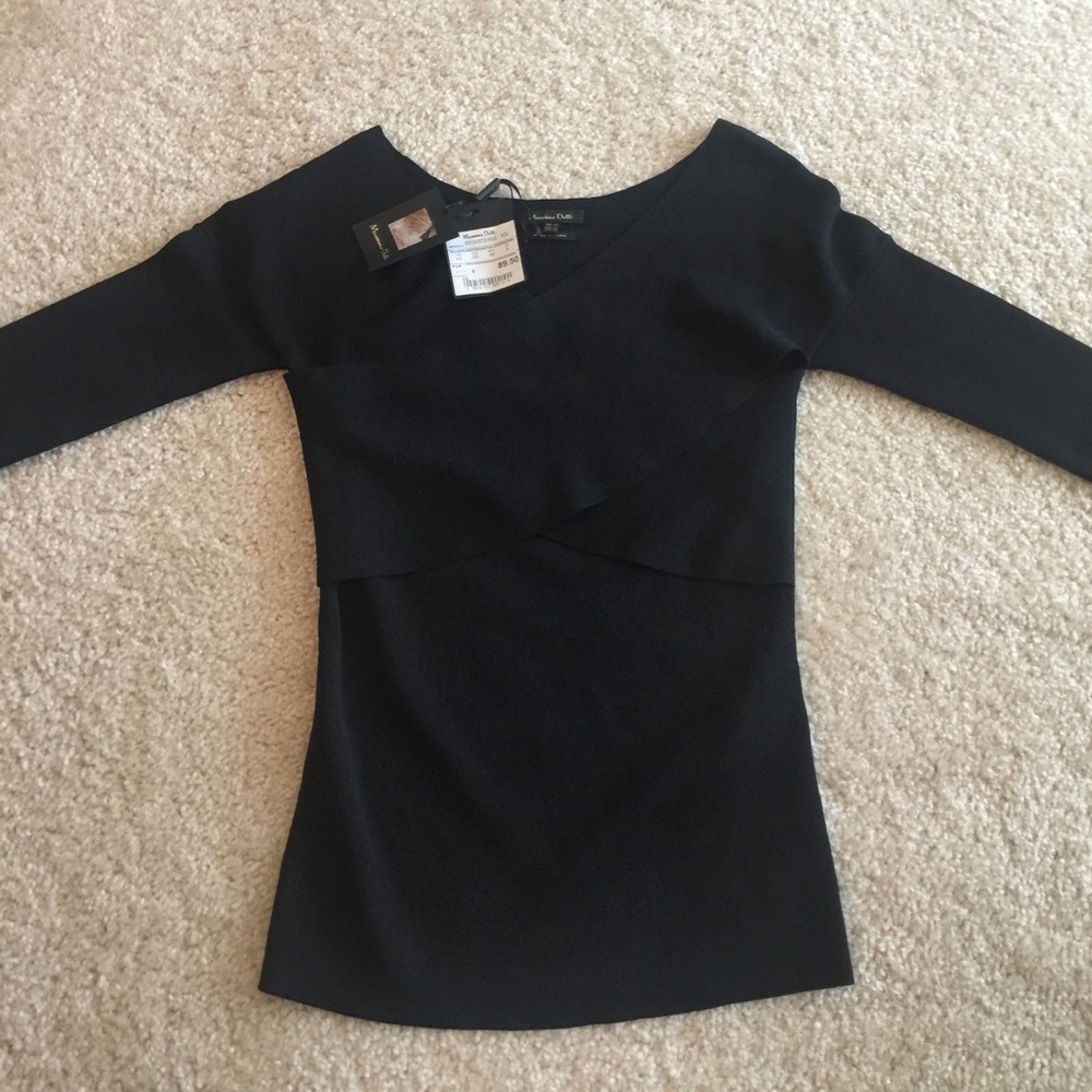 Long sleeve off-shoulder top