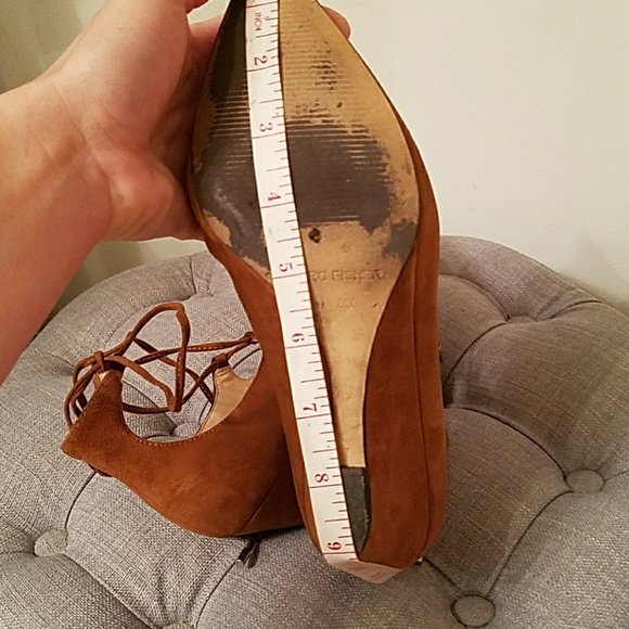 Marc Fisher Tan Suede lace up wedge - Picture 6 of 8