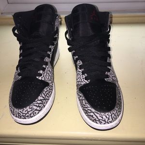 Youth size!!! Air Jordan 1 retro high