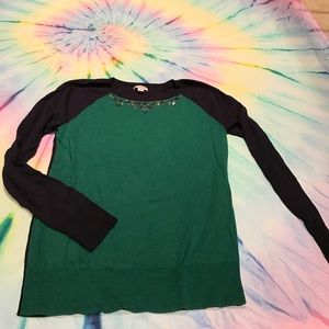 Sweater with detailed neck line