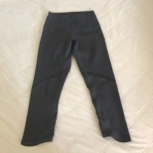 Lululemon wunder under high rise leggings, size 6