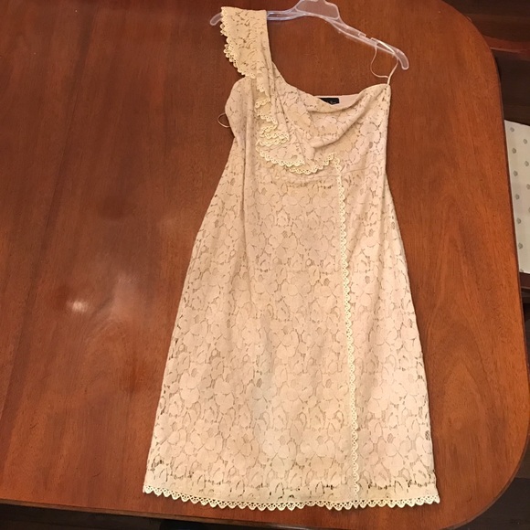 Size Small Savannah Rae - Picture 1 of 2