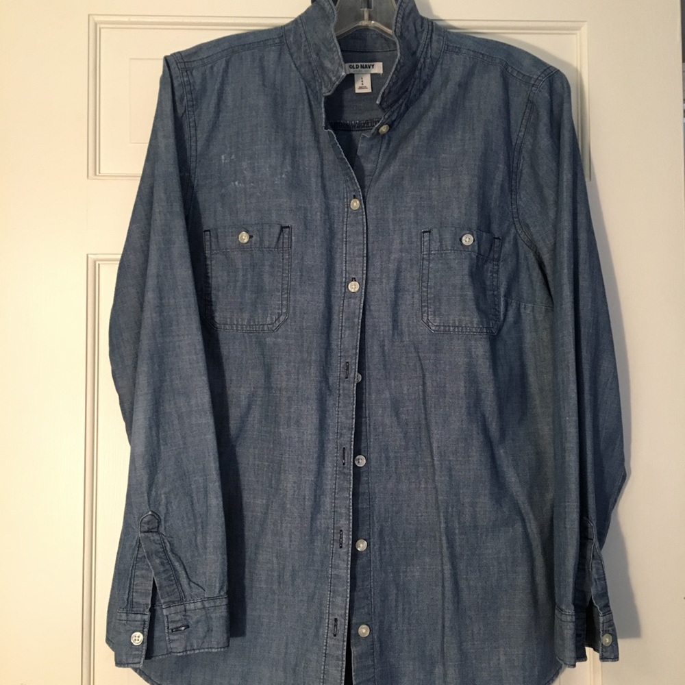 Old Navy Chambray button down Large