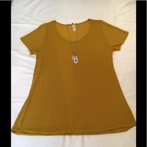 LuLaRoe Lg Classic T