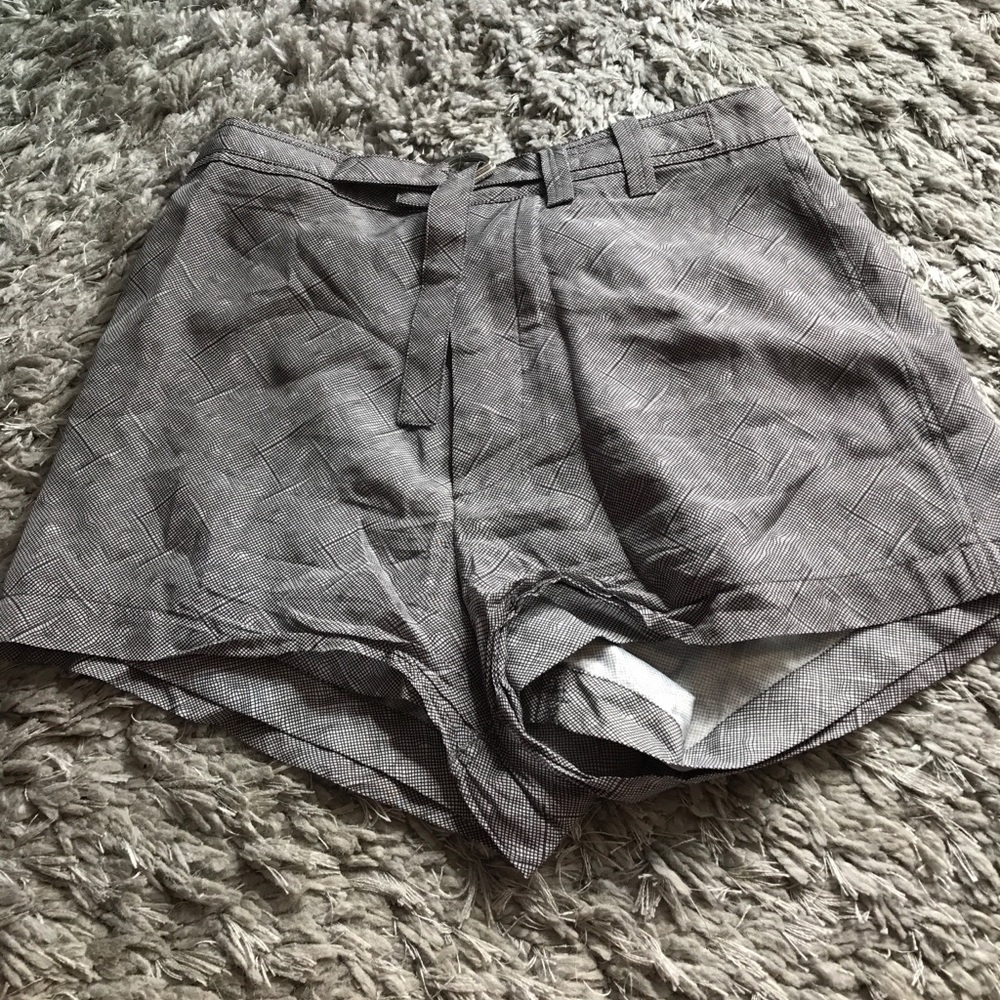 Black/White printed silk short