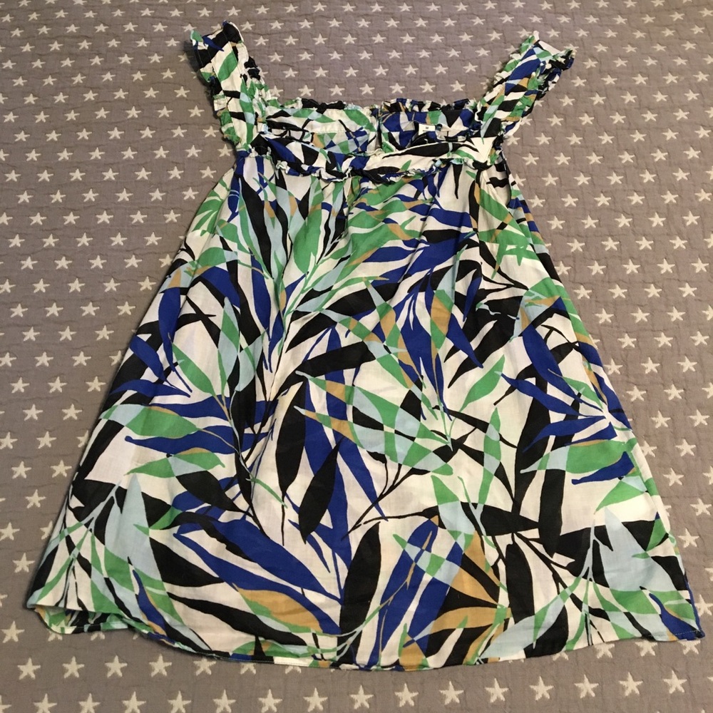 Banana Republic lightweight sleeveless blouse