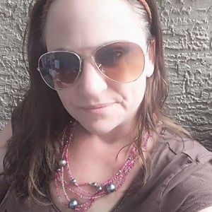 Meet your Posher, Sheila ann