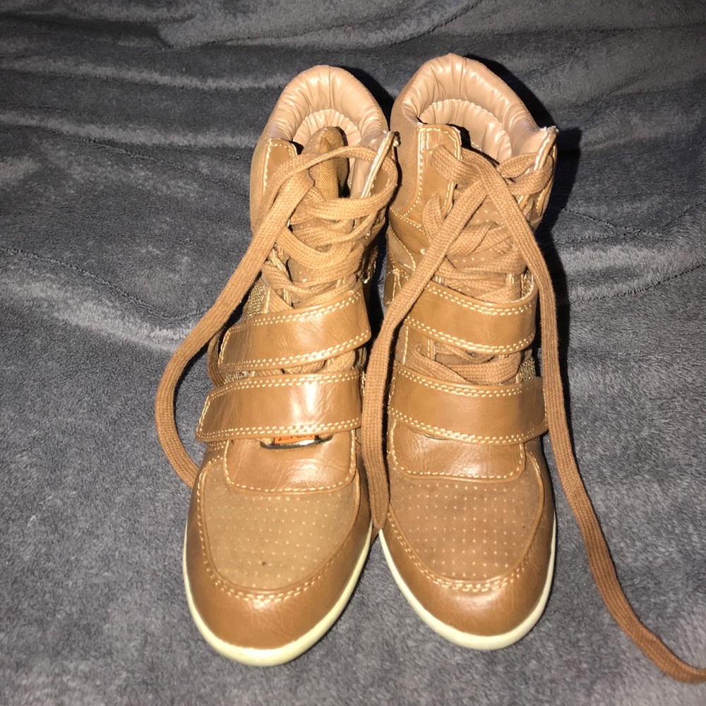 Brown boots