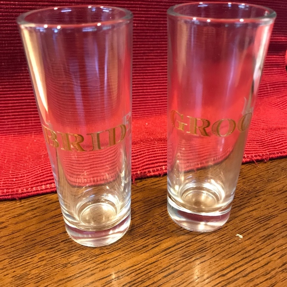 NWT! Slant Collection Bride and Groom shot glasses - Picture 2 of 3