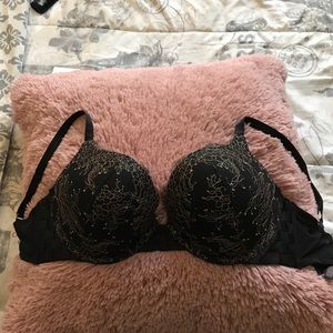 36D Bombshell Plunging VS bra