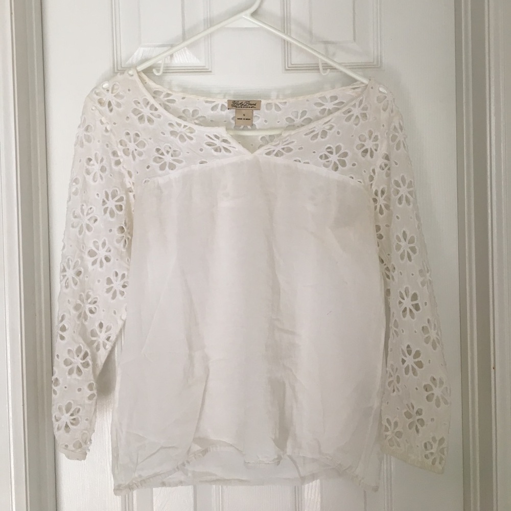 ❤️Lucky Brand White Blouse w/ Flower Design