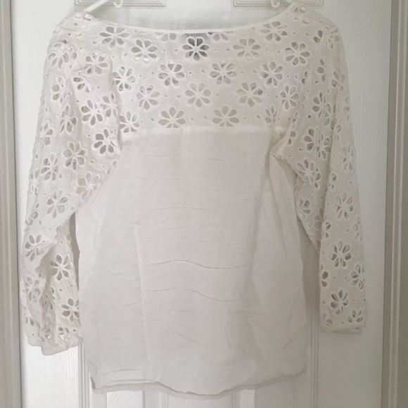 ❤️Lucky Brand White Blouse w/ Flower Design - Picture 5 of 5